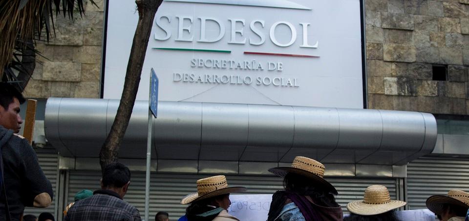 Sedesol, Sedena y Salud hicieron pagos indebidos y contrataciones irregulares en 2018, detecta la Auditoría