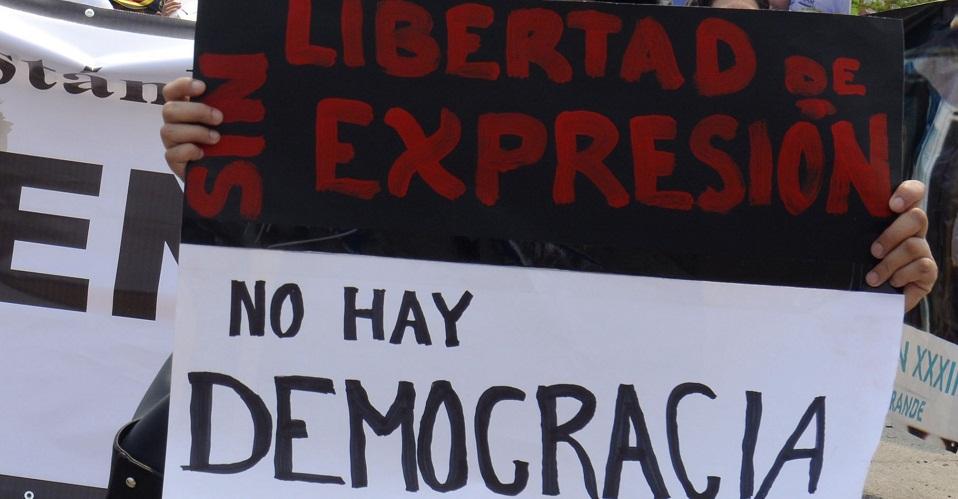 Difamación, antimemes y los delitos contra la libertad de expresión que siguen vigentes en México