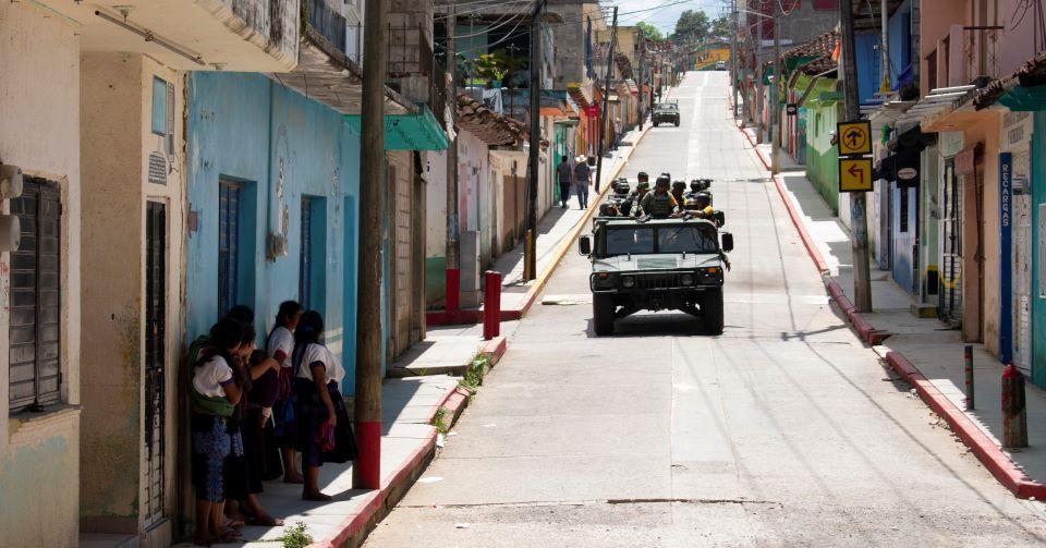 Enfrentamientos entre crimen organizado y autodefensas desplazan a cerca de 2 mil personas en Altos de Chiapas