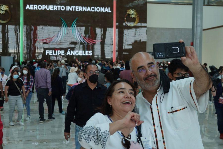 En fotos: Las operaciones del AIFA despegan entre invitados, porras a López Obrador y vendedores