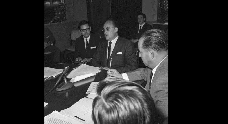1968: El gobierno acepta dialogar; irán estudiantes al Zócalo
