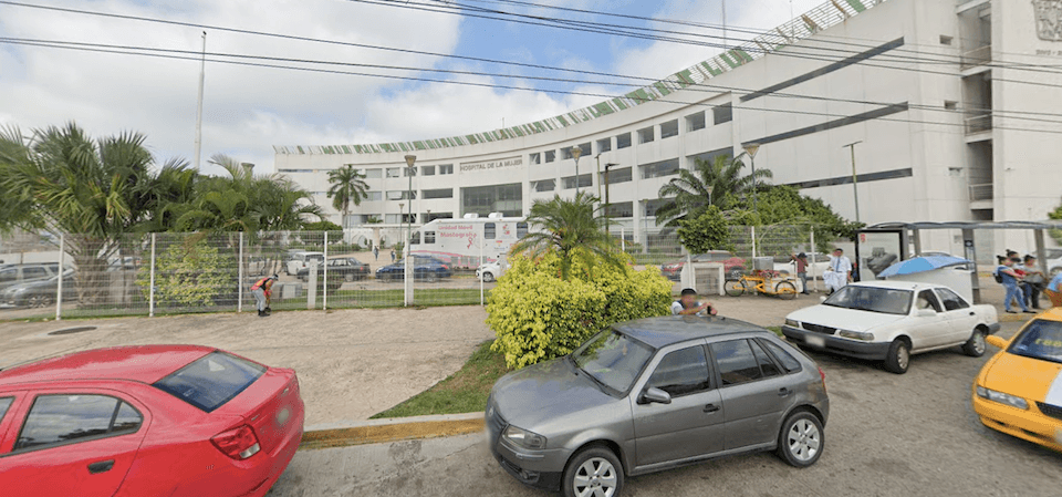 Destituyen a director de hospital en Tabasco por saltarse la fila en la vacuna contra COVID