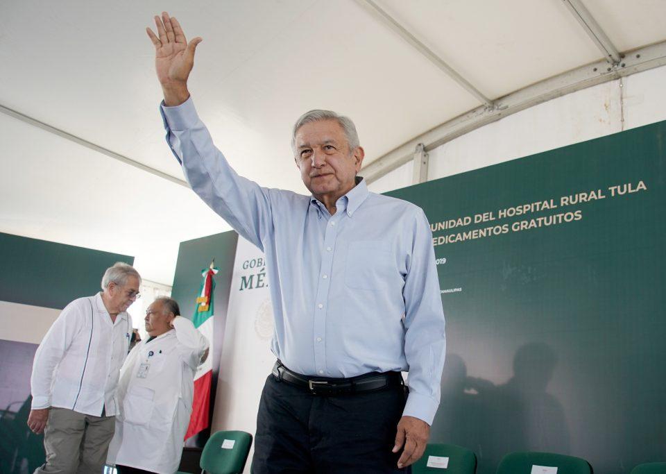 López Obrador pide a grupos criminales portarse bien, pensar en sus madres y familia