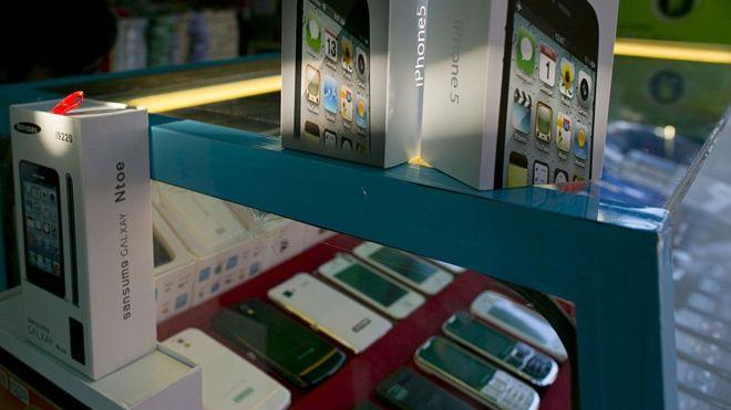 ¿Samsung Galaxy o iPhone de imitación? 3 claves simples para identificar si un celular es falso