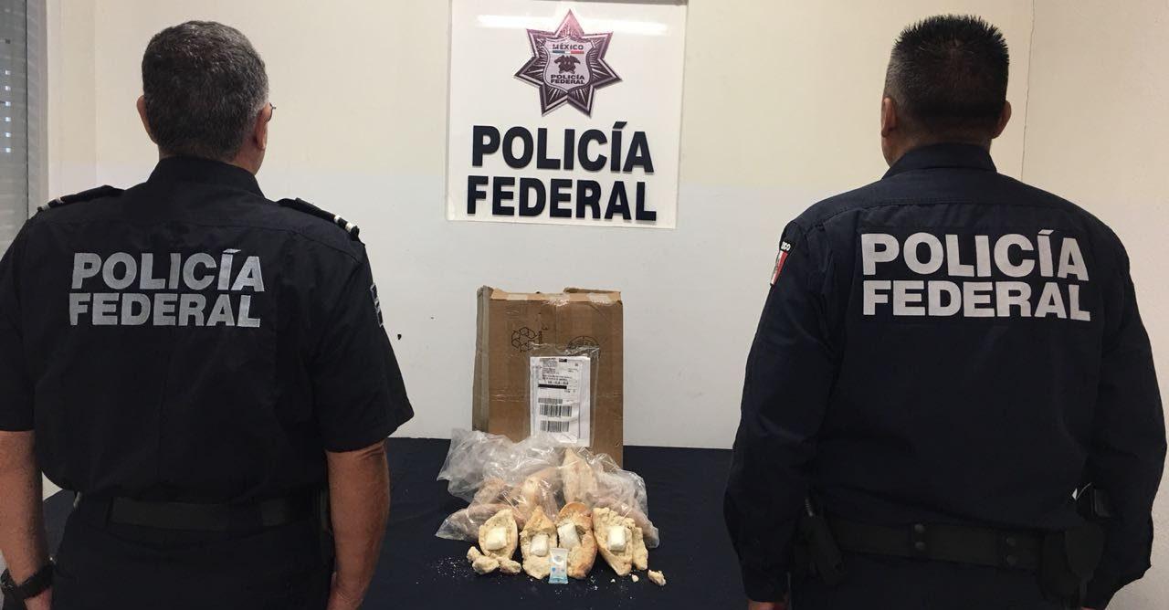 Policías federales incautan paquete con bolillos rellenos de cocaína que sería enviado a California