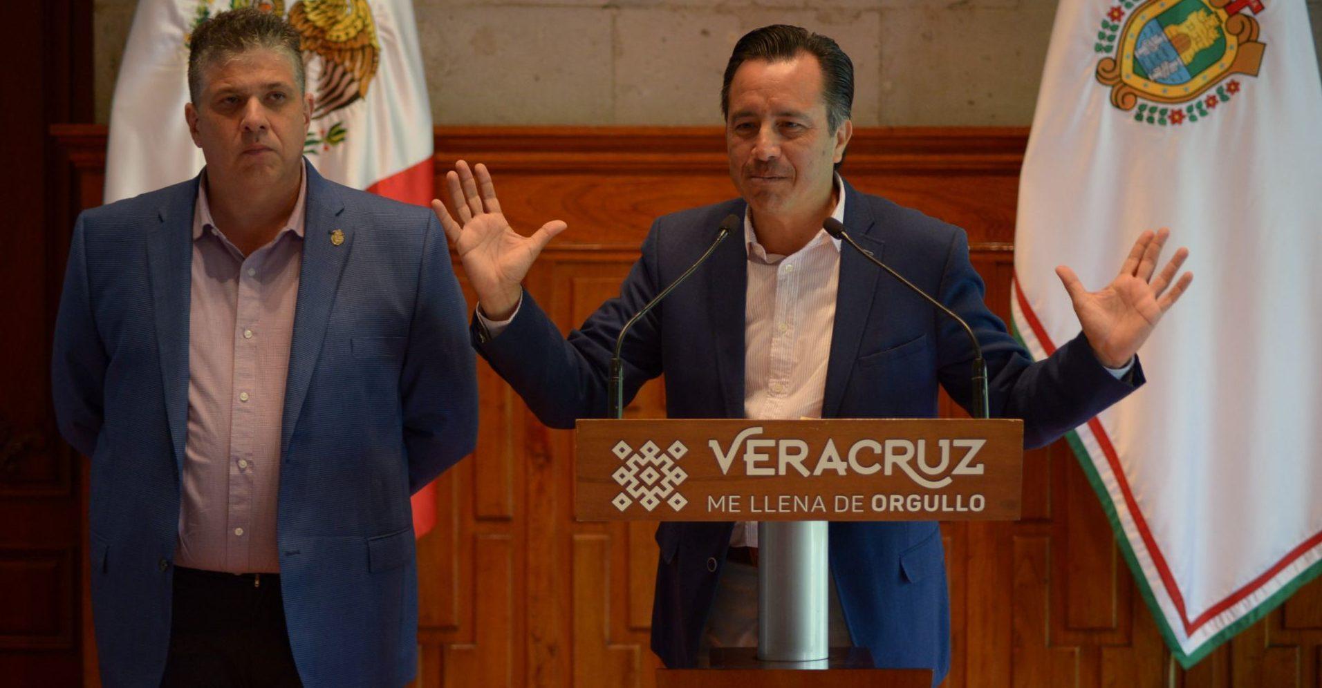 Gobernador de Veracruz dice que alcaldesa asesinada no reguló a su policía ni pidió formalmente protección
