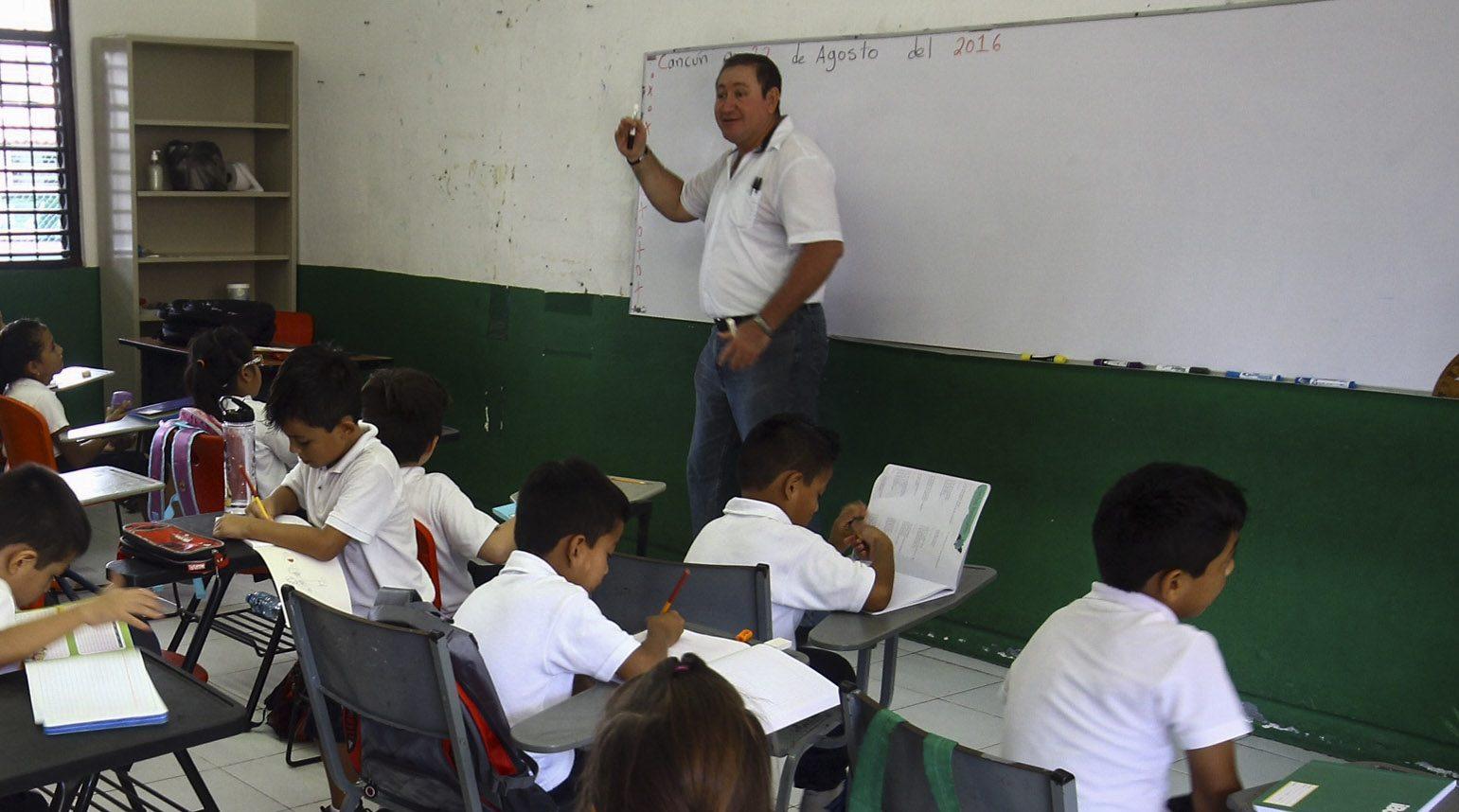 La reforma educativa es “prioridad” de Peña pero le recortan 72% de su presupuesto para 2017