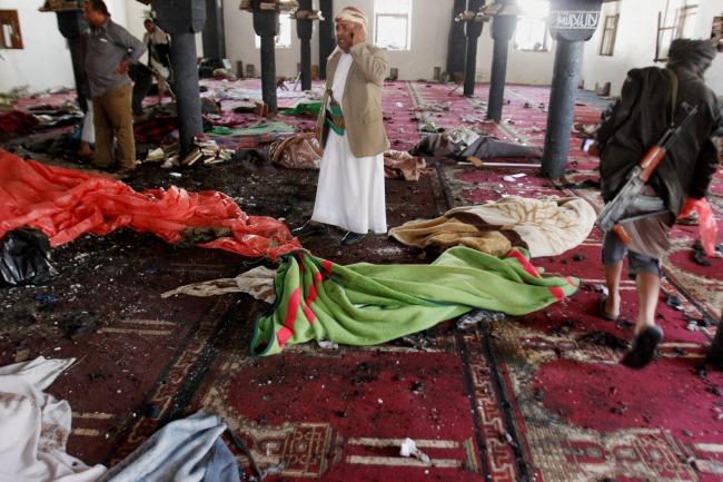 El Estado Islámico perpetra su peor ataque en Yemen: al menos 137 muertos en mezquitas