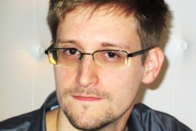 Reportan que Snowden aceptó asilo de Venezuela
