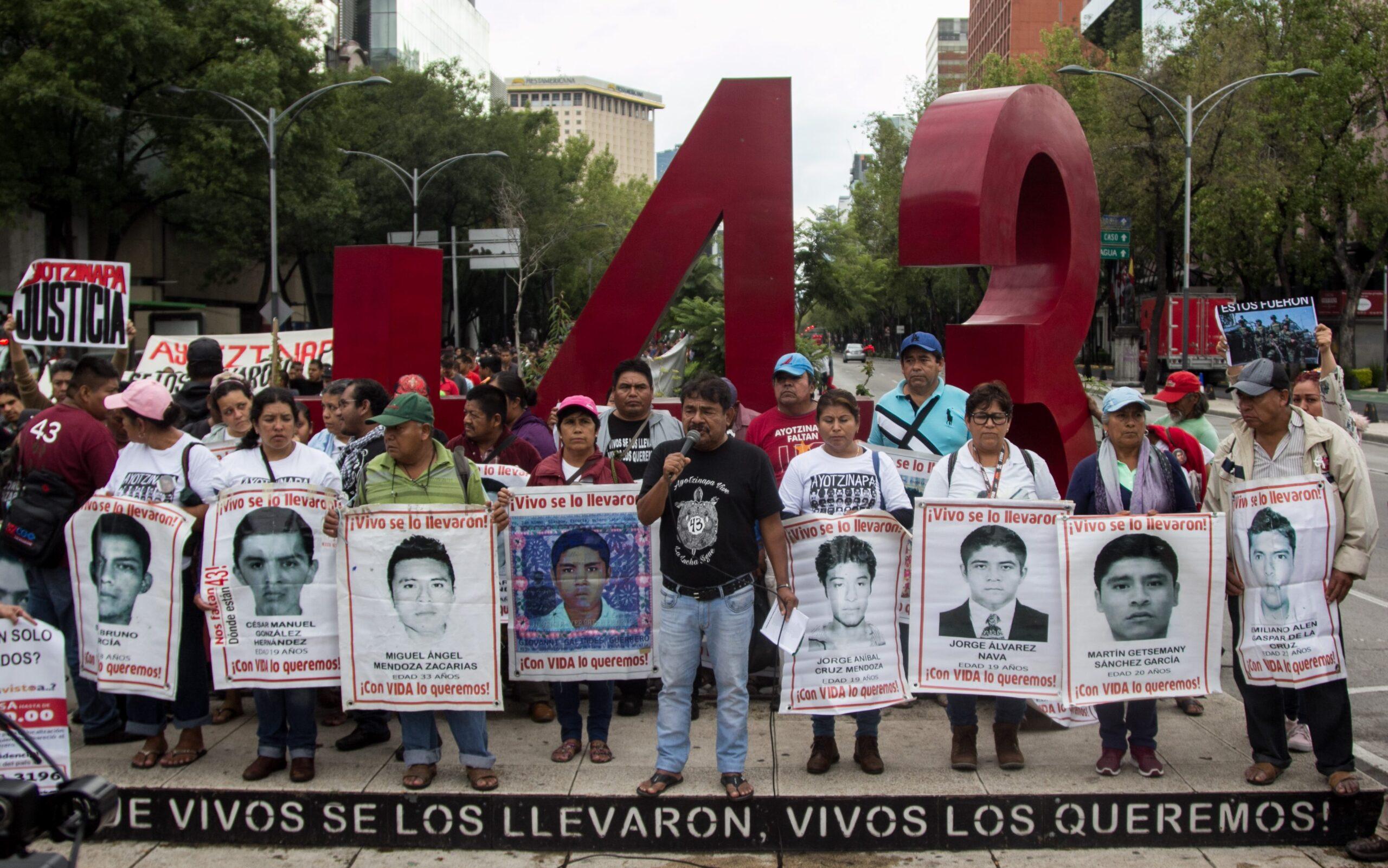 Víctimas y organizaciones se reunirán con AMLO en Tlatelolco; le pedirán explique qué es la justicia transicional