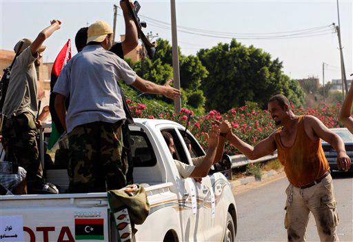 EU y la OTAN fueron cruciales en el apoyo a rebeldes libios