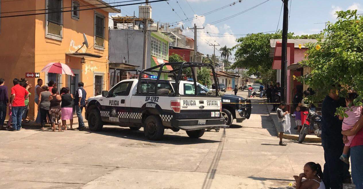 Policías municipales matan a dos hermanos en Orizaba; hay seis agentes detenidos y bajo investigación