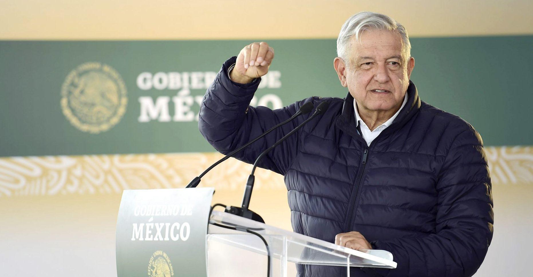 Que su protesta no sea efímera: AMLO pide a líderes de Frena dormir en su campamento