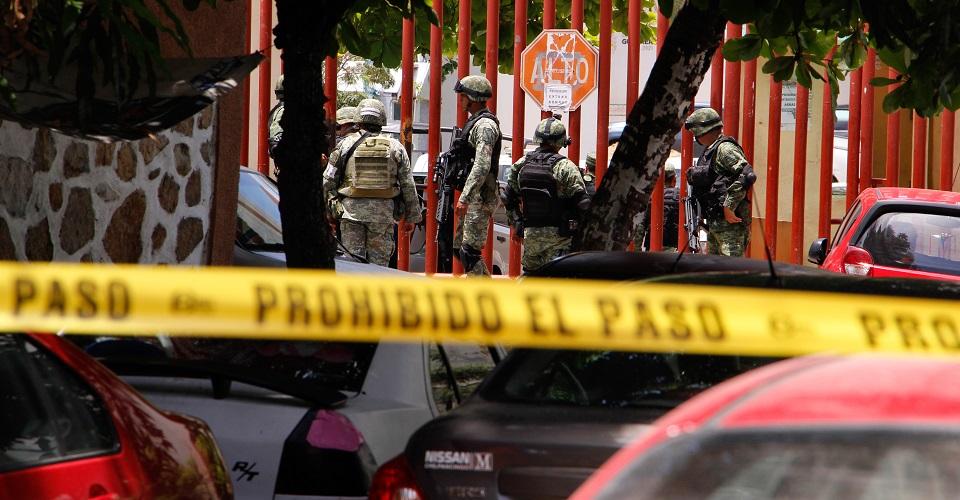 Balacera deja un muerto y tres detenidos en Acapulco; Fiscalía denuncia ataque a instalaciones