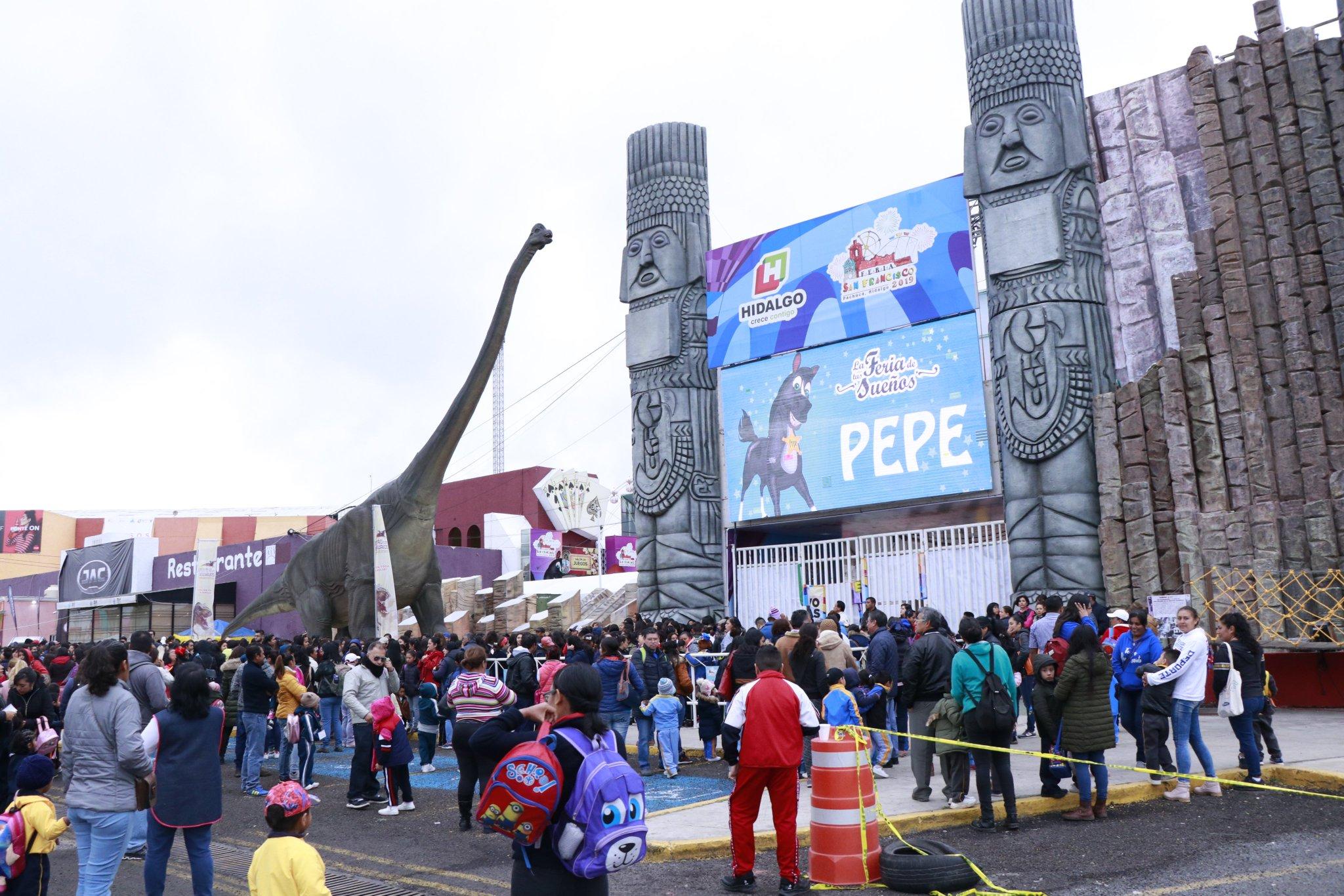 Niña muere electrocutada por un juego en la Feria de Pachuca