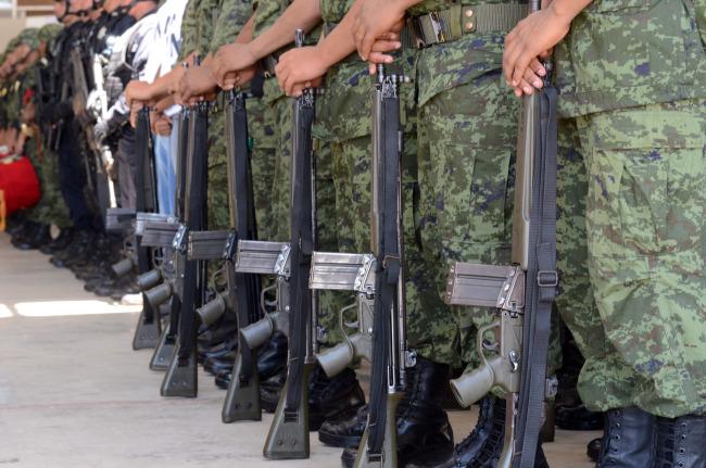 Por violencia, llegan 600 policías más a Michoacán