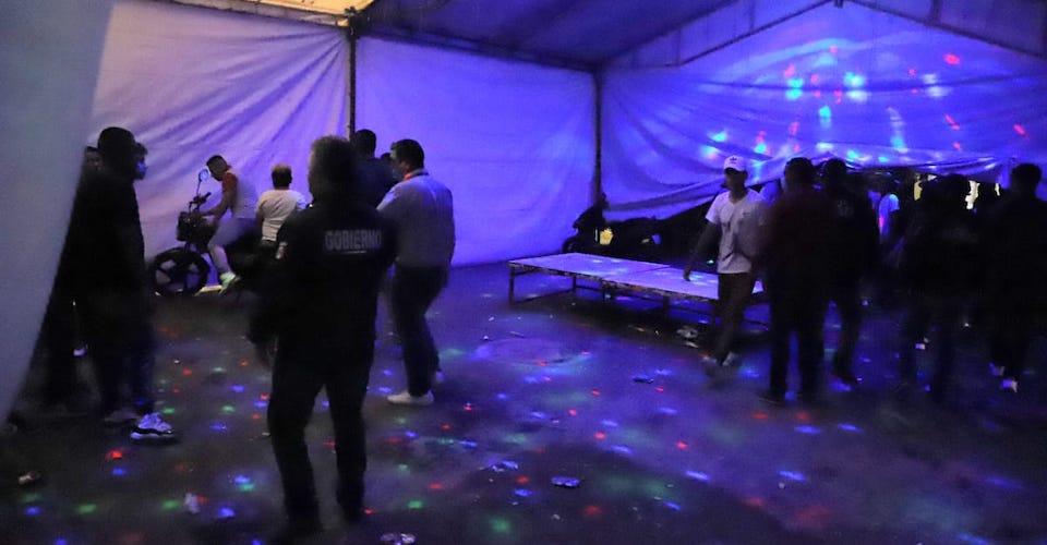 Autoridades de Ecatepec ‘desmantelan’ fiestas de jóvenes en vía pública durante la cuarentena