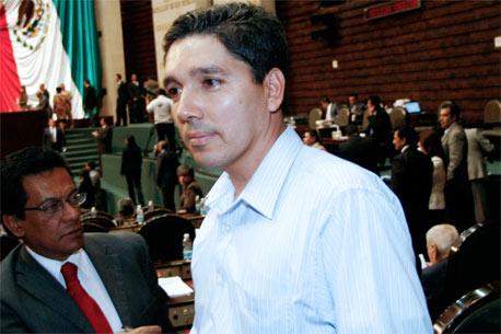 Godoy enfrentará a la PGR sin fuero