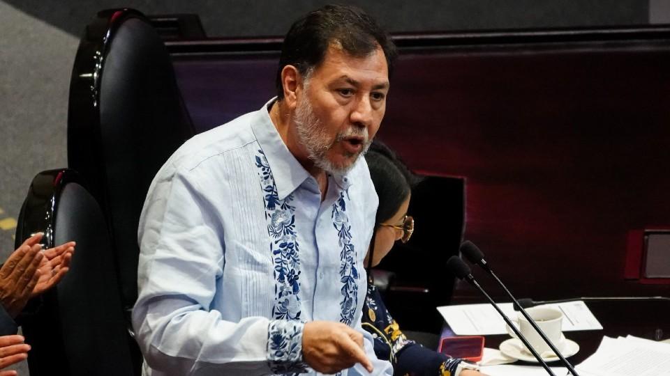 Noroña le pide a AMLO que “saque las manos del proceso” para elegir al candidato presidencial