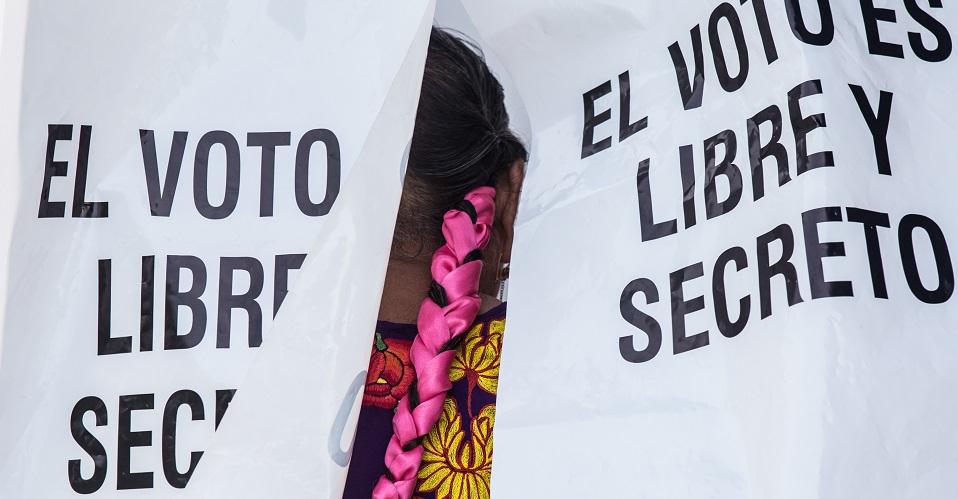 Mujeres son amenazadas y obligadas a renunciar a sus cargos en Oaxaca, acusa el INE