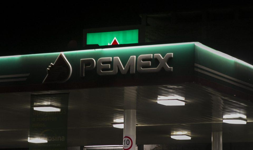 Pemex denuncia fraude en venta de gasolina; usurpan identidad de funcionarios