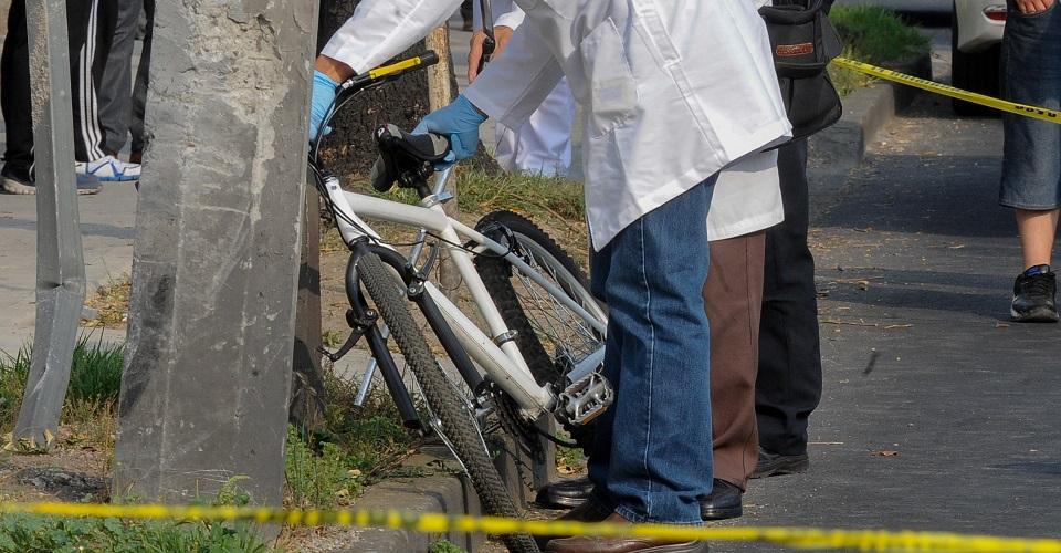 Muere ciclista tras ser atropellado por un camión de carga en CDMX