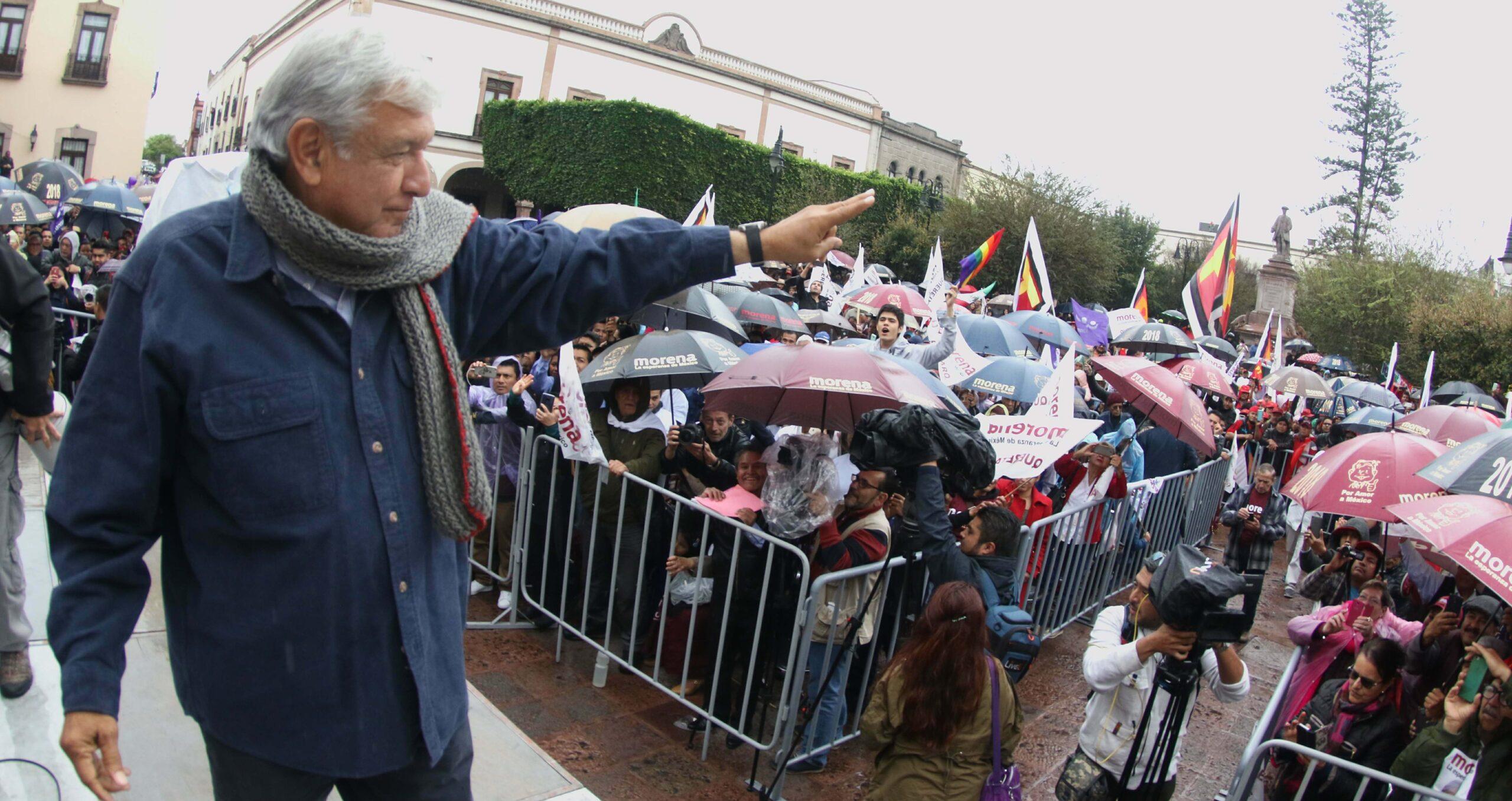 Ante la promesa de eliminar la evaluación, SNTE ofrece a López Obrador defender el voto