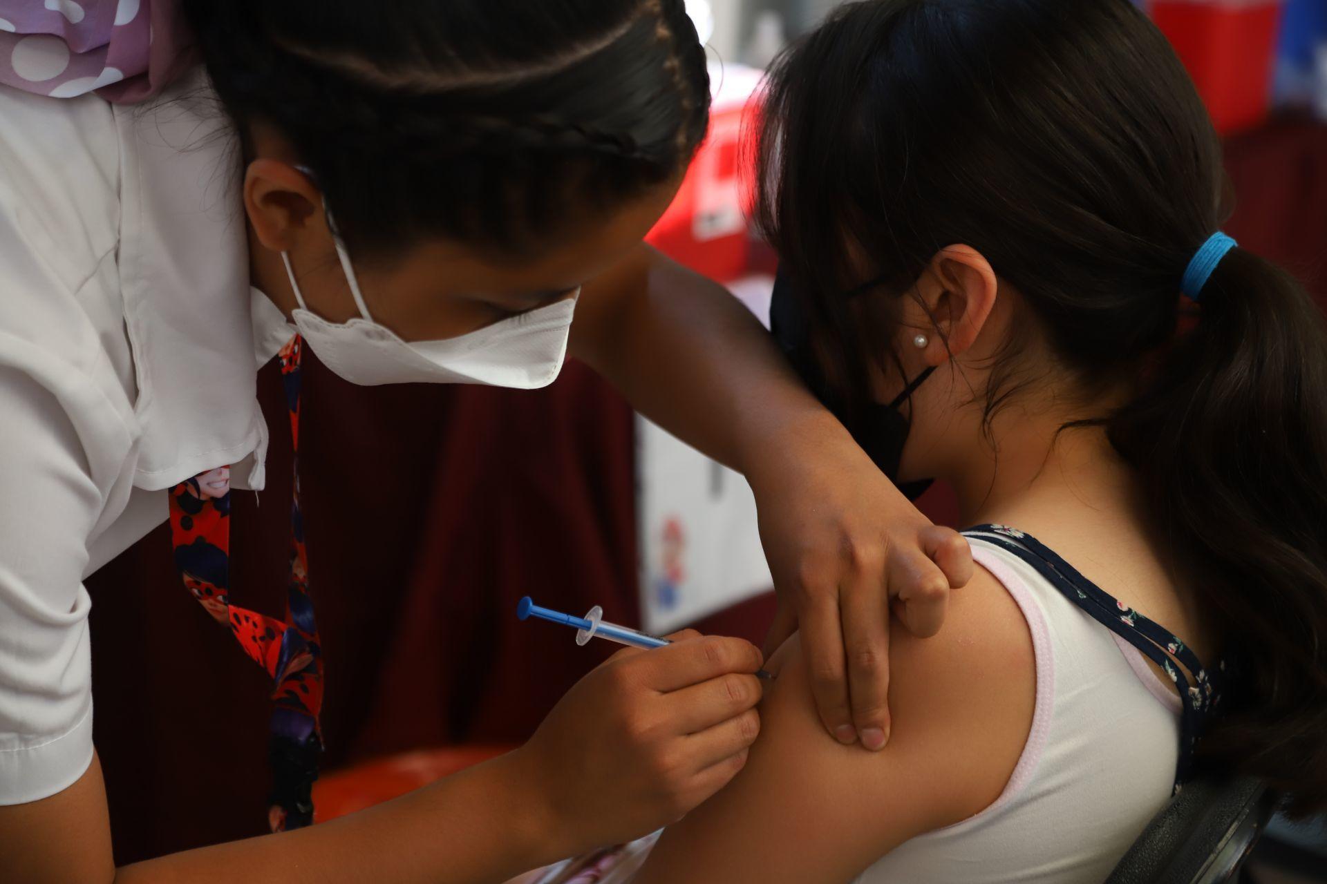 Vacunación COVID: Anuncian aplicación de segunda dosis para adolescentes de 12 a 14 años en CDMX