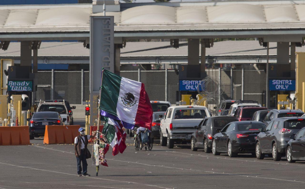 Cierre de frontera México-EU para cruces no esenciales se extiende hasta enero
