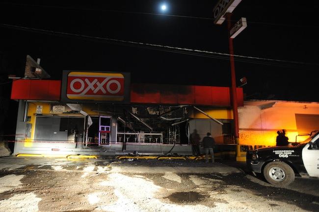 Atacan cuatro tiendas Oxxo en Hidalgo (en fotos)