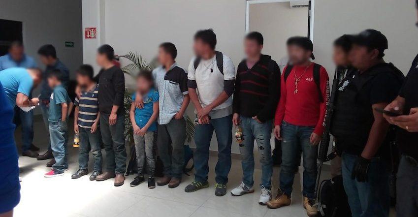 Autoridades liberan a 74 migrantes retenidos en domicilio de Nuevo León; 31 eran niños