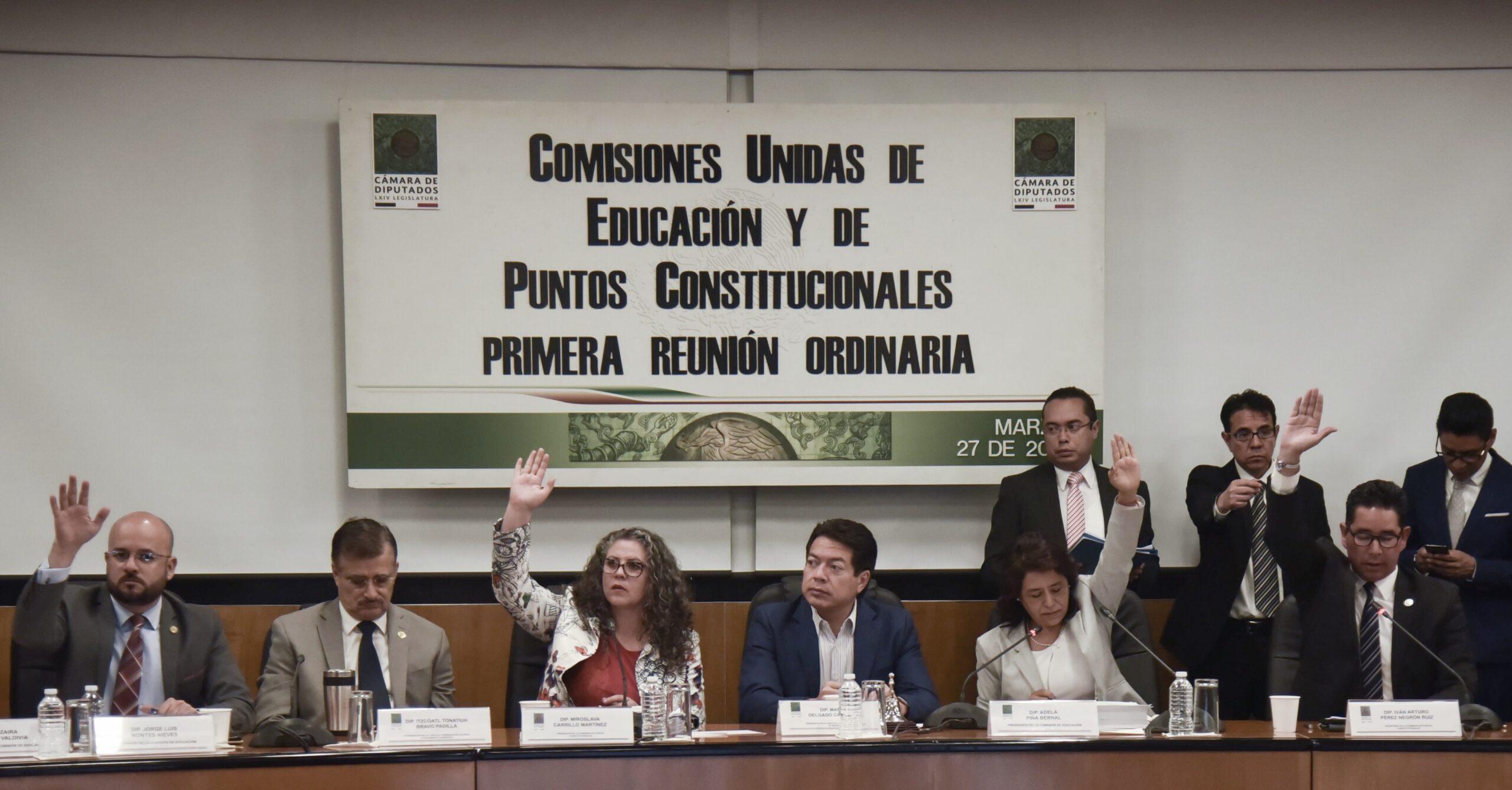 Diputados avalan en comisiones dictamen de nueva reforma educativa; CNTE bloquea San Lázaro
