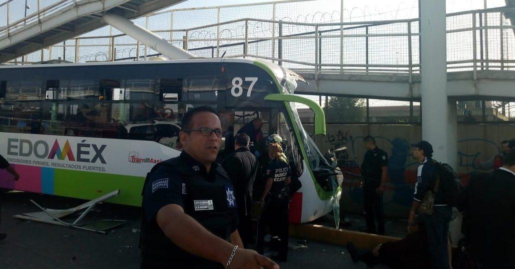 Choque de Mexibús en Ecatepec deja al menos 22 heridos