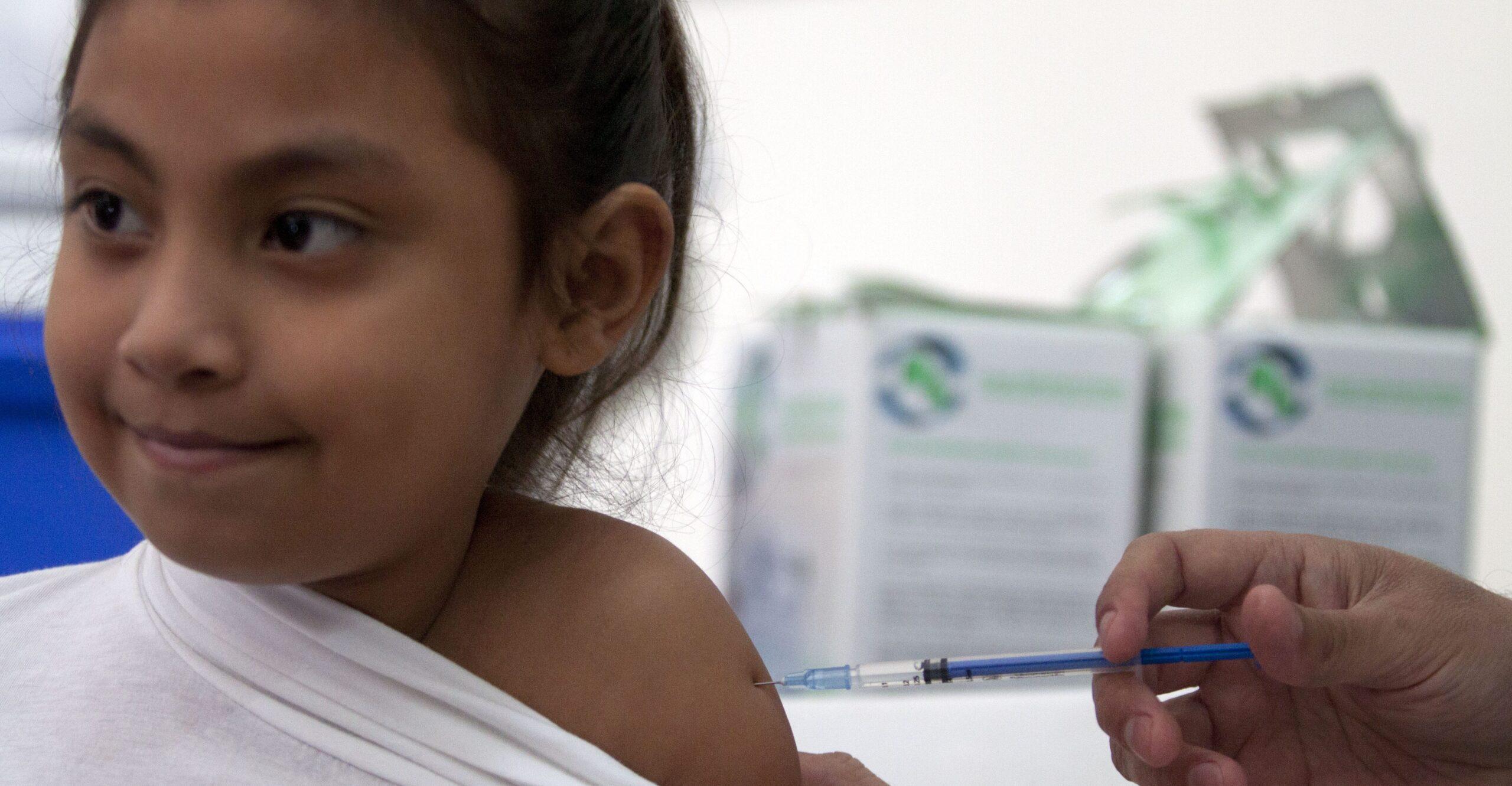 Cuatro estados registran desabasto de vacunas contra sarampión, descartan riesgo de brote
