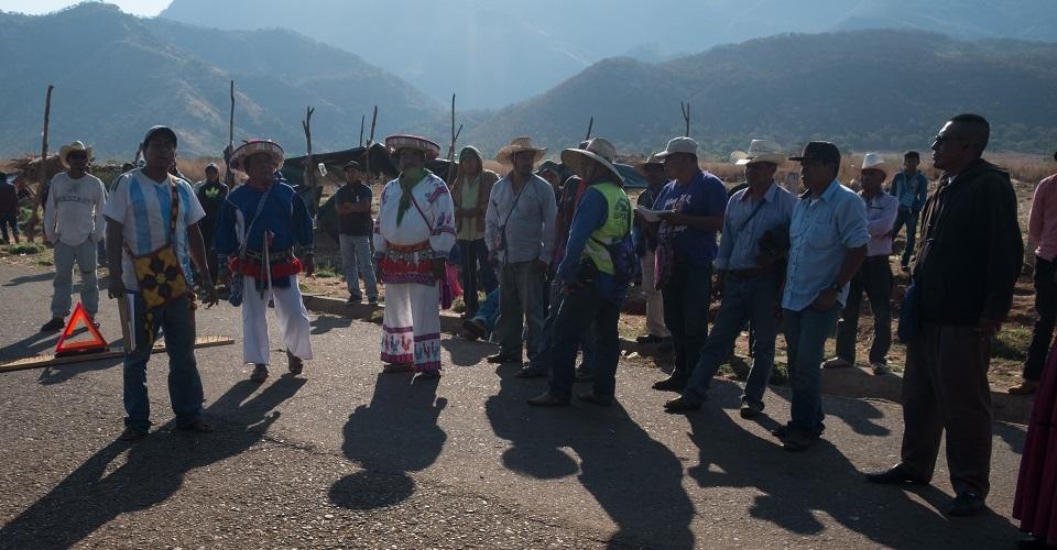 Comunidades wixárikas retienen a 10 funcionarios de Jalisco; el gobierno dice que fue una reunión de trabajo