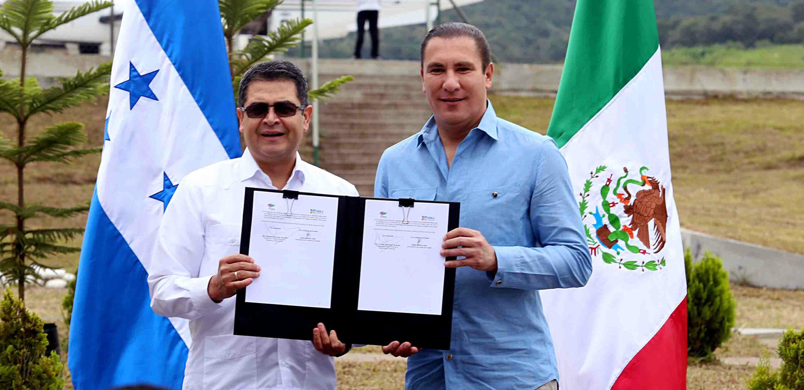 Turismo, seguridad e inversión: los acuerdos que firmó el gobernador de Puebla con Honduras