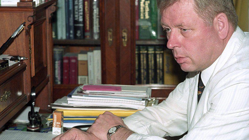 Colonia Dignidad: por qué Alemania no encarcelará a Hartmut Hopp, condenado en Chile por encubrir abusos sexuales en el enclave fundado por nazis