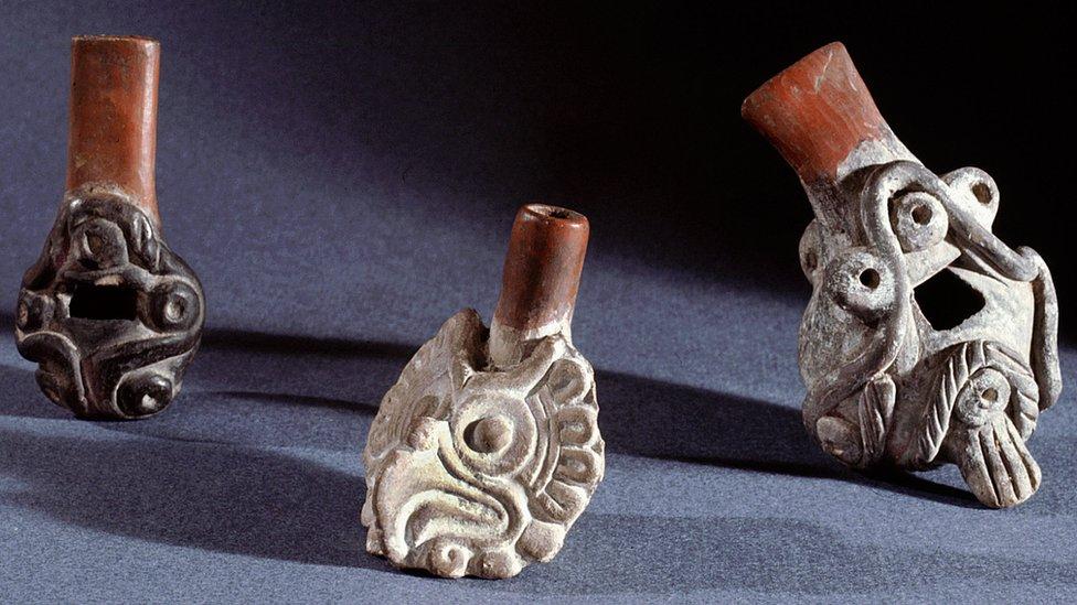 Para qué servían los aterradores silbatos de la muerte, uno de los grandes misterios de la cultura azteca