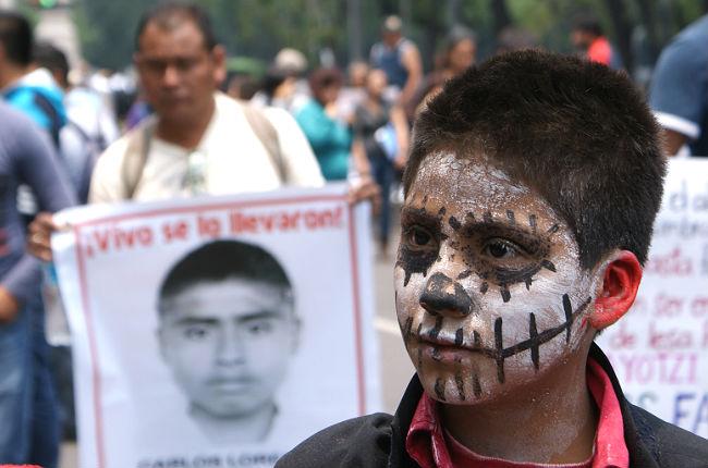 Investigación de PGR sobre Ayotzinapa: fallas, omisiones y falta de atención a víctimas, según CNDH