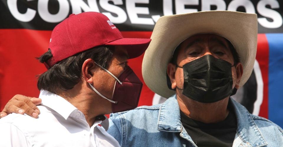 ‘Van a cooperar porque yo no traigo’: Félix Salgado pide dinero a simpatizantes para pagar lo que no reportó al INE