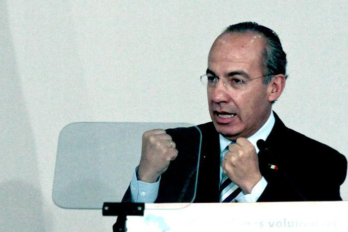 Calderón, dispuesto a defender su “buen nombre” ante la CPI