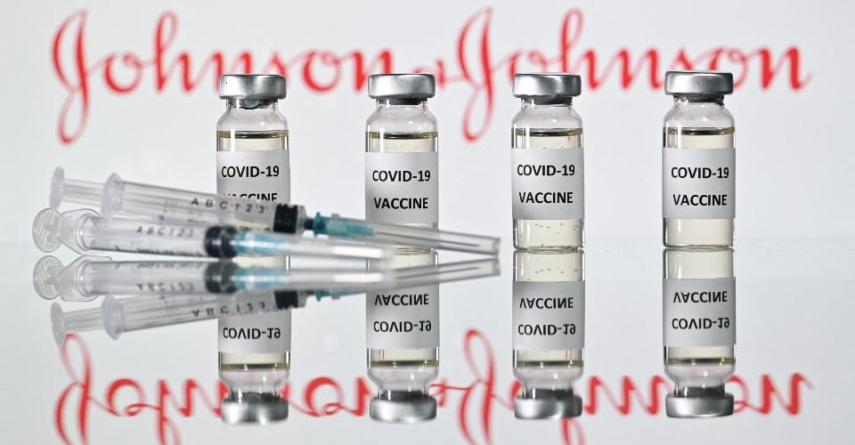 Vacuna de Johnson & Johnson debe incluir como efecto secundario ‘muy raro’ los coágulos sanguíneos