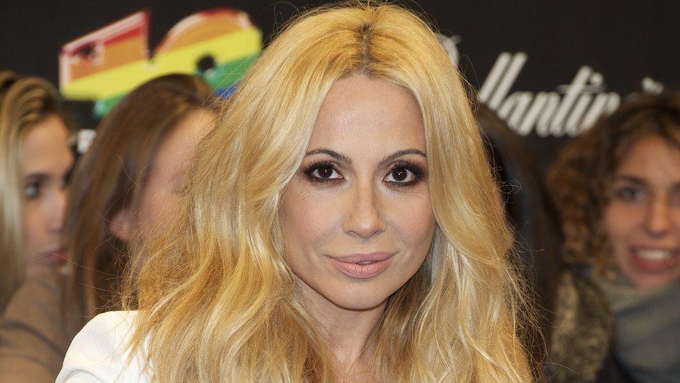 Por qué el himno de España no tiene letra y por qué causa polémica la versión compuesta por la cantante Marta Sánchez