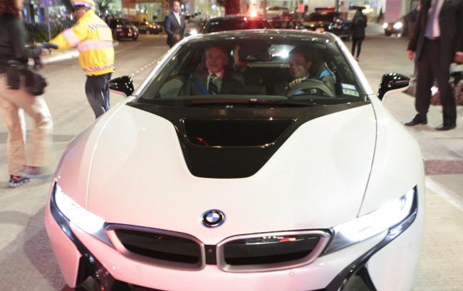 Raúl Salinas de Gortari llega a Cuajimalpa en un BMW