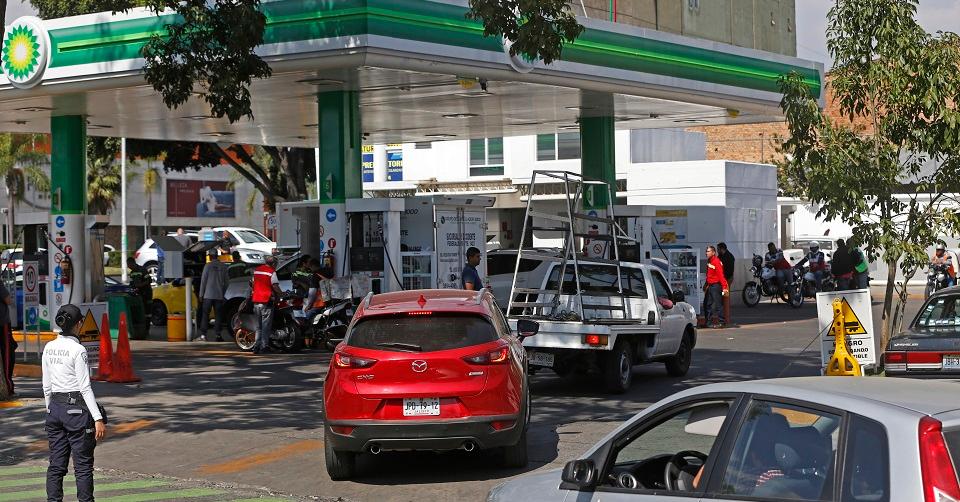 CDMX normaliza suministro de gasolina, pero al menos en 5 estados persisten las afectaciones