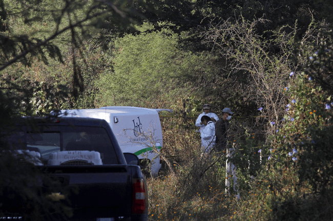 Enfrentamientos en Michoacán dejan un muerto; hallan cuerpos en Múgica y Morelia