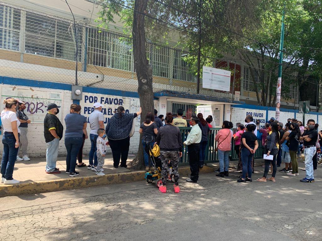 ‘Ya quería venir a la escuela’: niños en este primer lunes de vuelta a clases