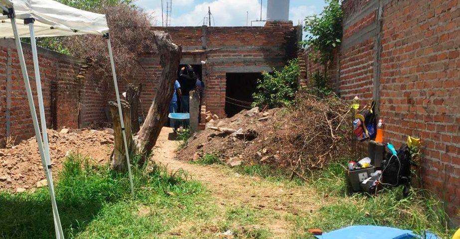 Hallan 23 cuerpos en una fosa clandestina en El Salto, Jalisco