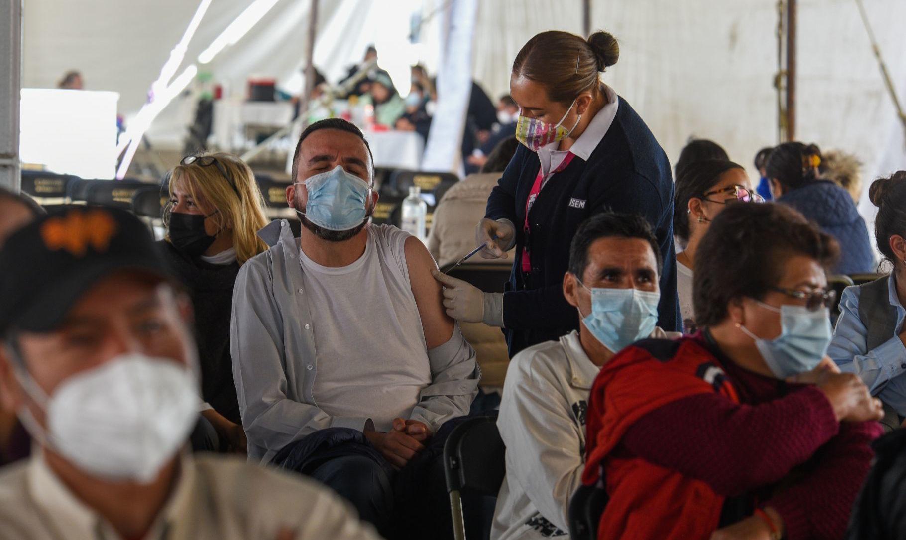 Salud registra mil 50 nuevos casos de COVID en México; 64.9 millones se han vacunado