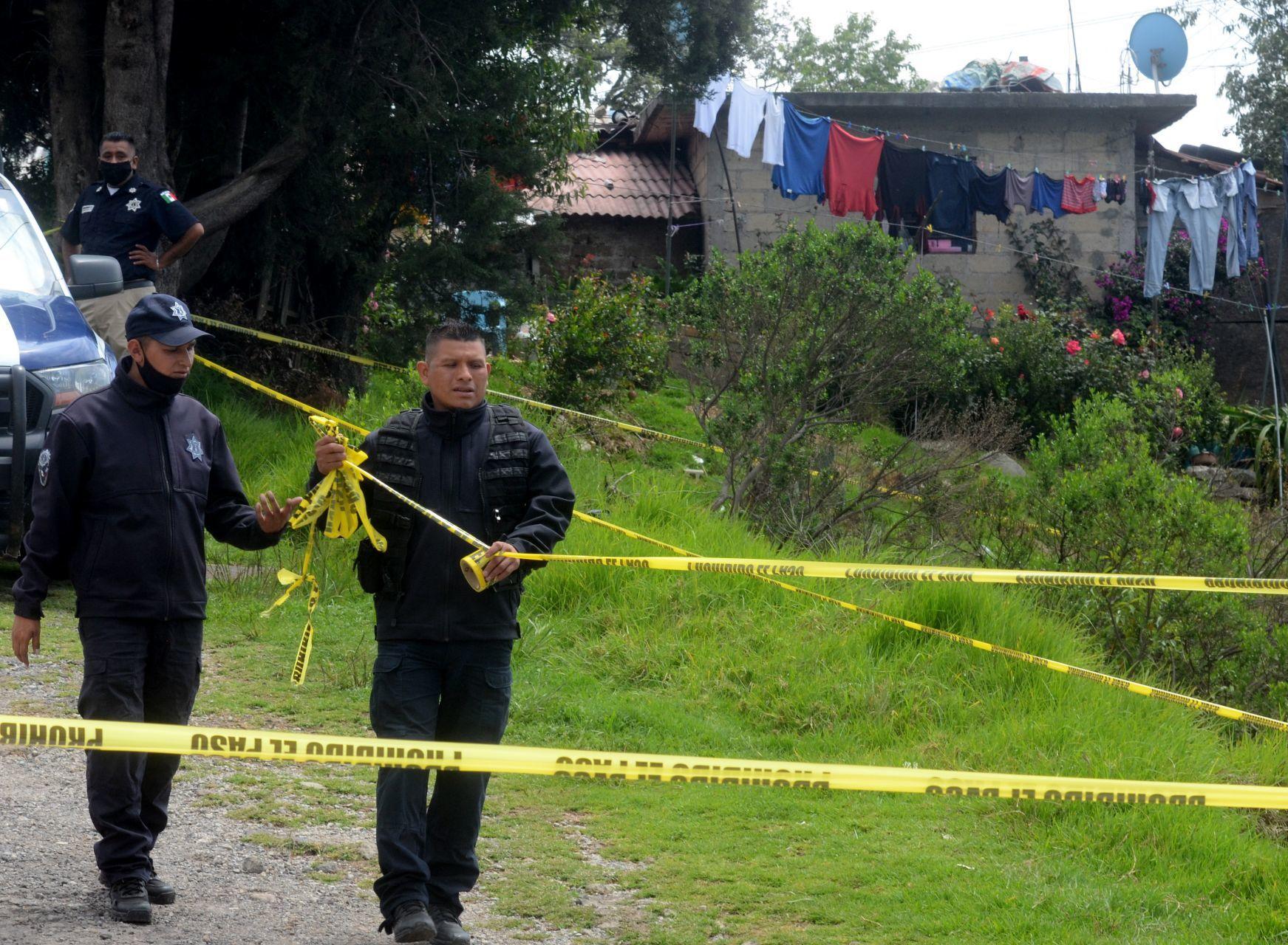 Hallan cuerpos de familia desaparecida en Ecatepec; estaban enterrados en su domicilio